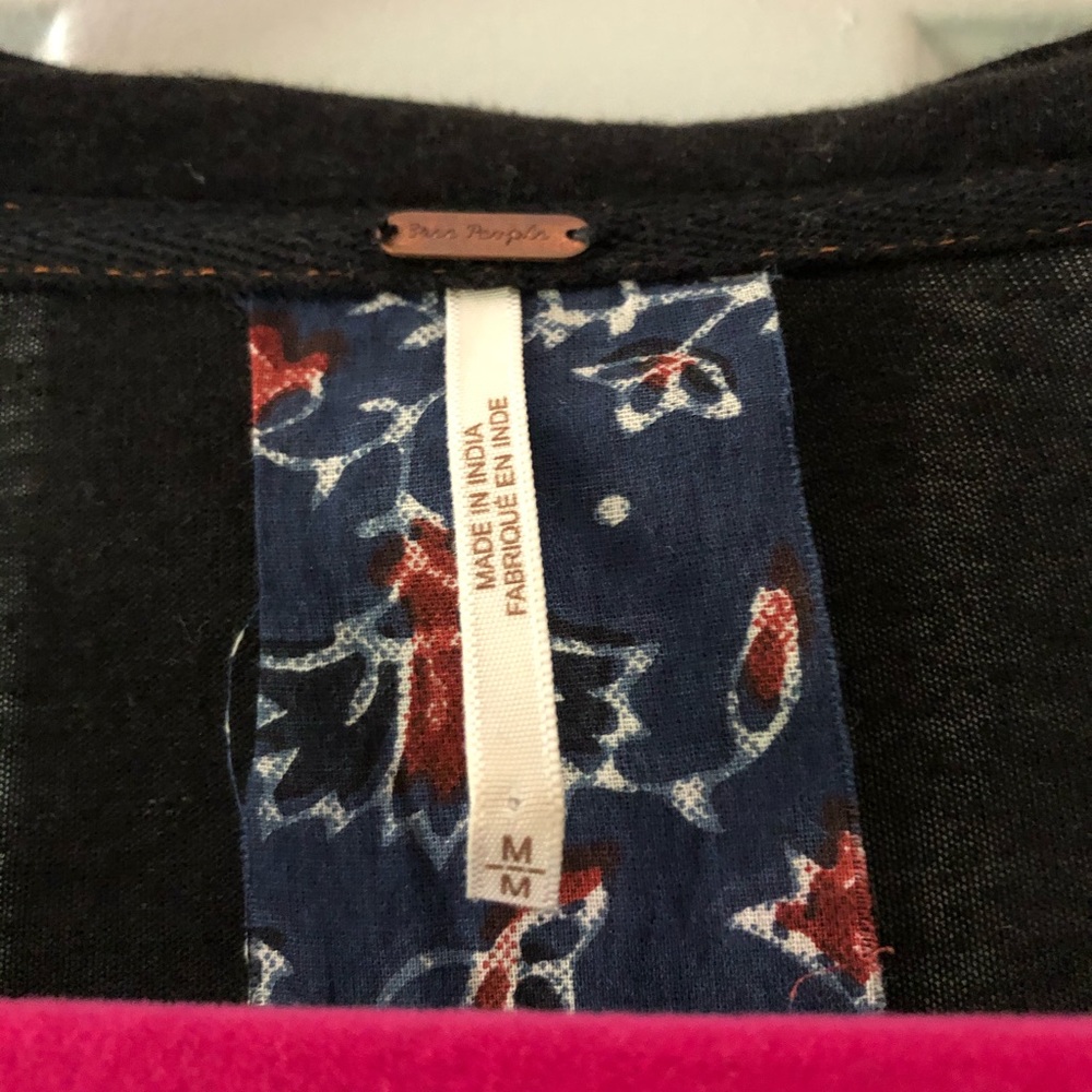 Free people. Elastic bottom, flared sleeves - Picture 5 of 5